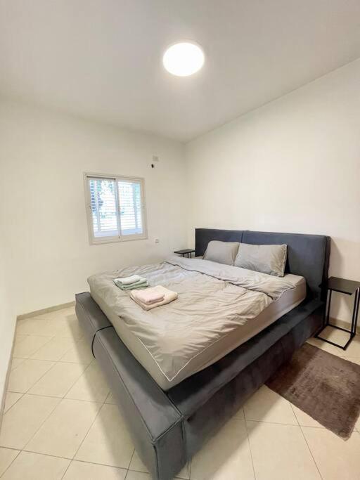 Rambam Beach Apartment Хайфа Екстер'єр фото